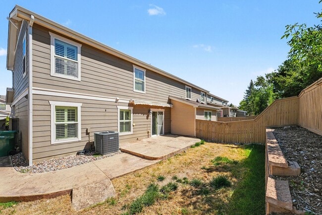Building Photo - 6238 Wescroft Ave
