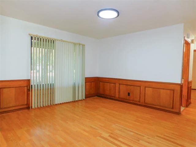 Building Photo - 110 Carolyn Ln