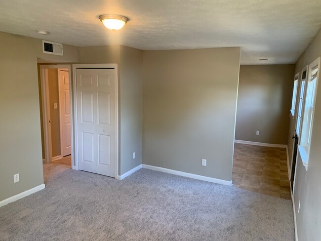 Building Photo - 3849 Wem Dr