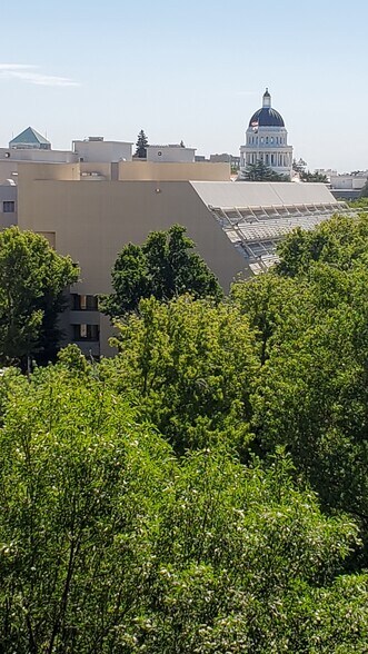 Building Photo - 500 N St