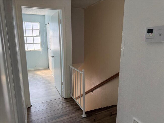 Building Photo - 6219 Oak Cluster Cir