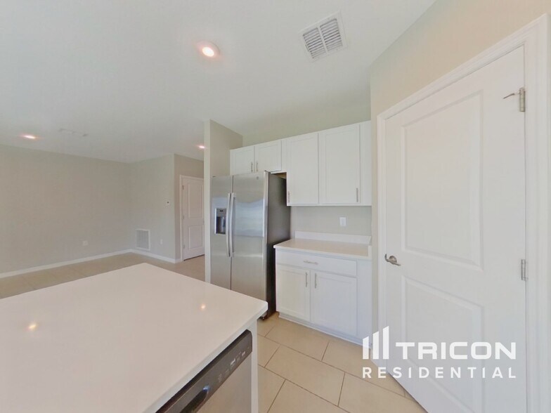 Building Photo - 232 Garnet Ave