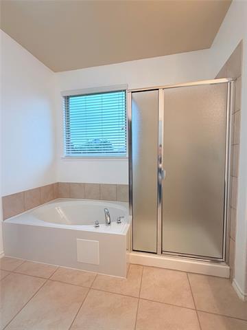 Building Photo - 305 Rustic Oak Ln