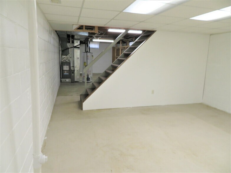 Building Photo - 2317 S Henry St