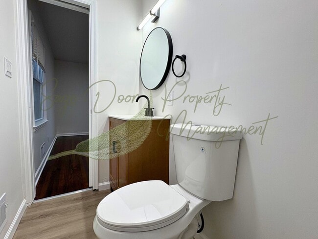 Building Photo - WELCOME HOME TO COMFORT & STYLE