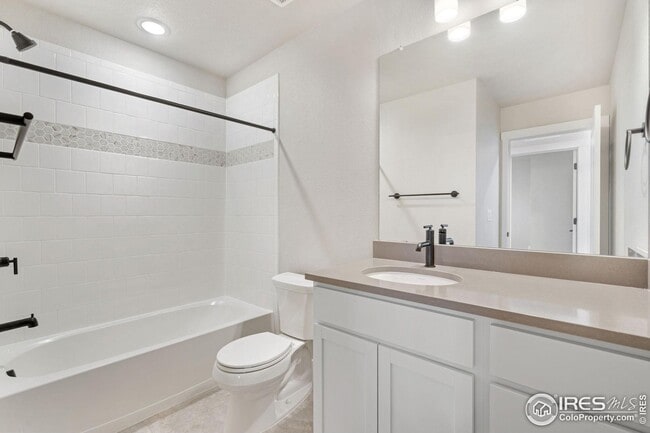 Building Photo - 6025 Denys Dr.