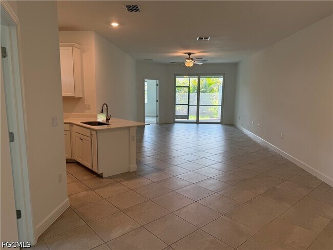 Building Photo - 9093 Leatherwood Loop