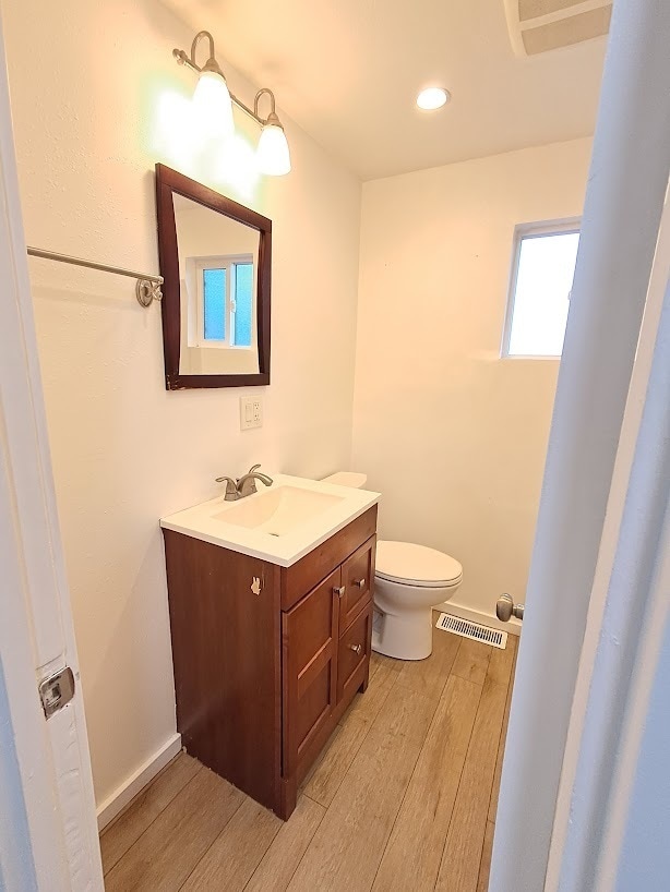 Building Photo - 3911 NE Rova Rd