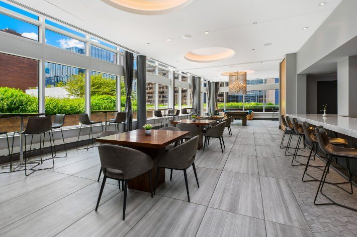 Building Photo - 346 E Grand Ave