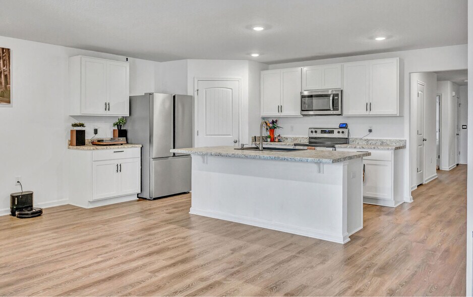 Building Photo - 3285 Chappelwood Dr