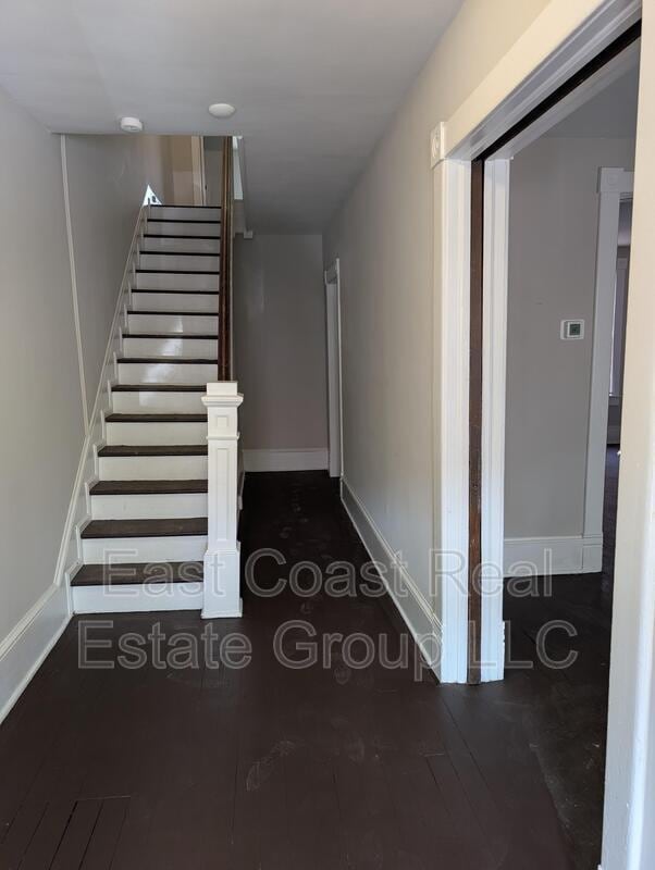 Building Photo - 304 1/2 W Martin St