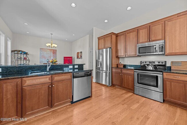 Building Photo - Resort-Style Living | Furnished Townhome with Veranda & Views | Tennis & Golf