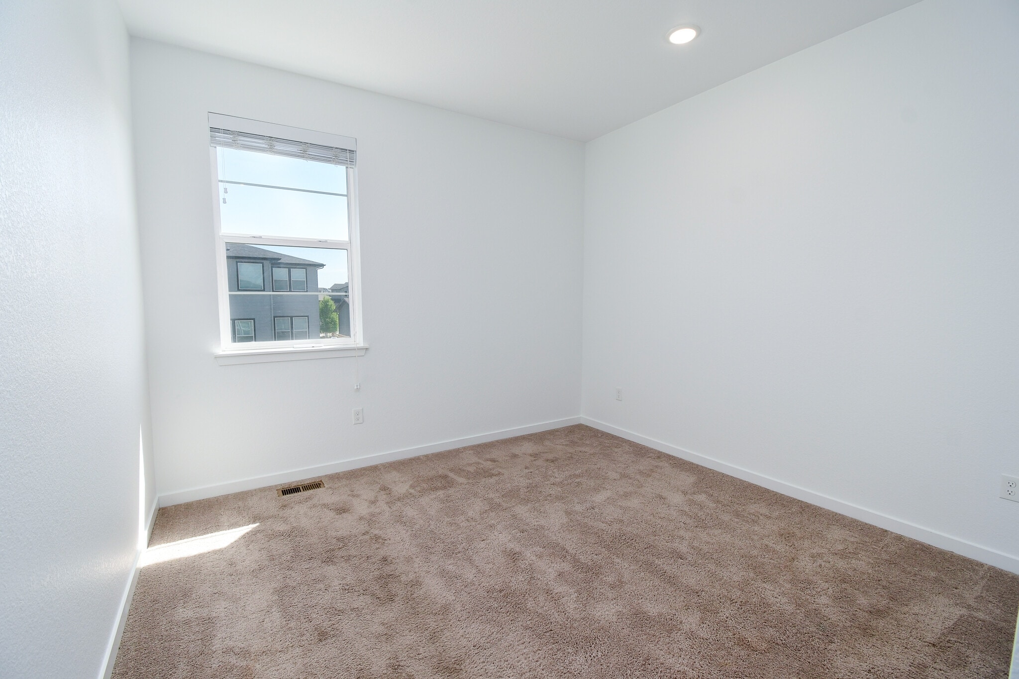 Building Photo - 3846 N Catawba Way