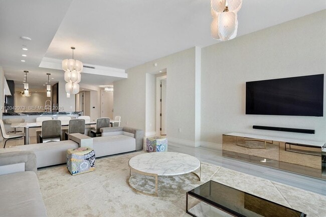 Building Photo - 17901 Collins Ave