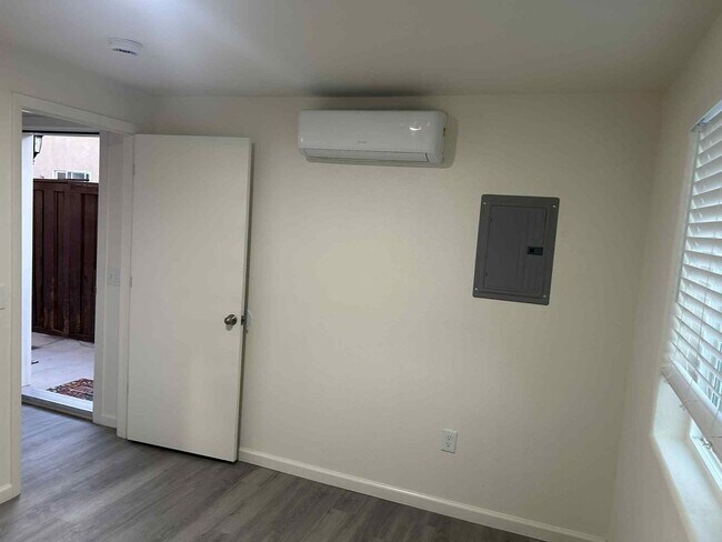 Building Photo - Luis A Ceballos