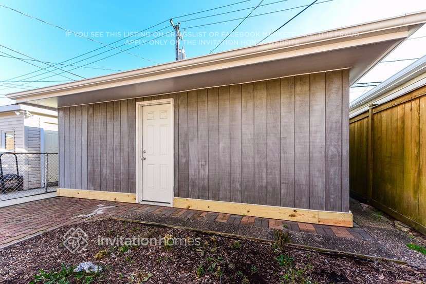 Building Photo - 6723 W 63rd St