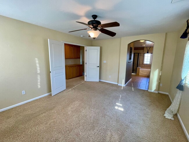 Building Photo - Move-In Special: Enjoy Reduced Annualized ...