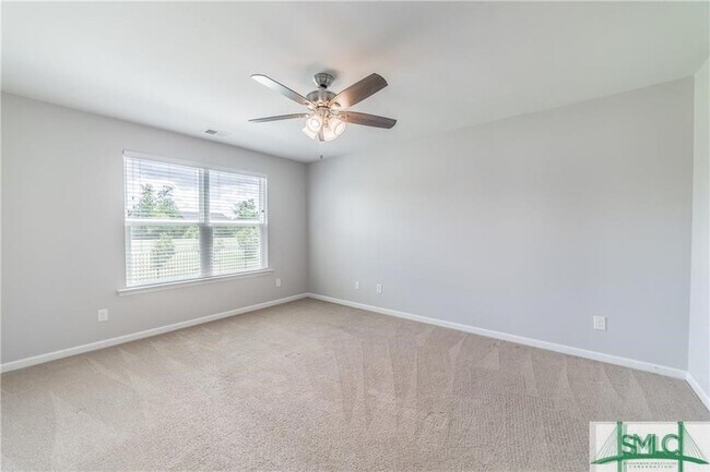 Building Photo - 595 Hogan Dr
