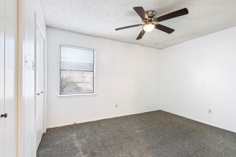 Building Photo - 1226 Baylor Ave