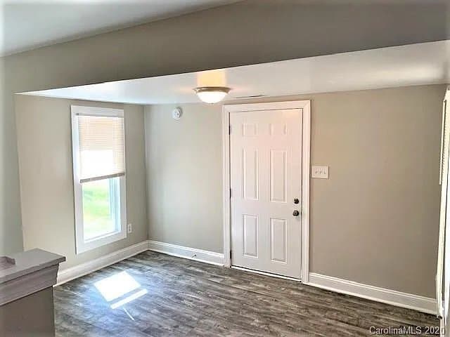 Building Photo - 1325 11th St