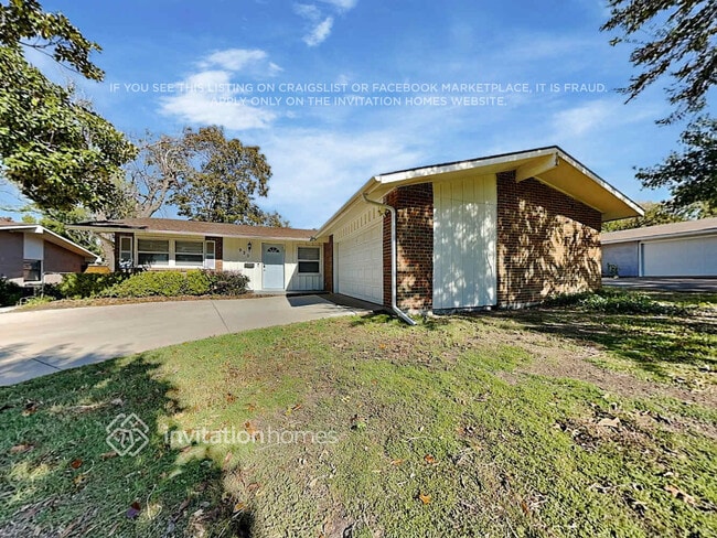 Building Photo - 920 S Waterview Dr