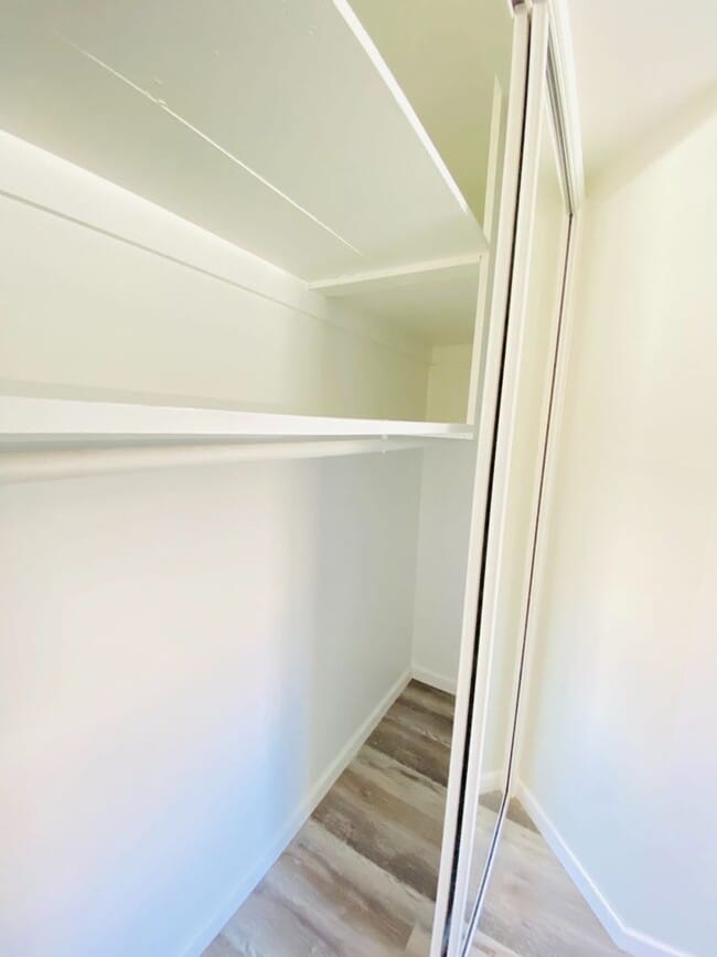 Building Photo - Great one bedroom one bath condo