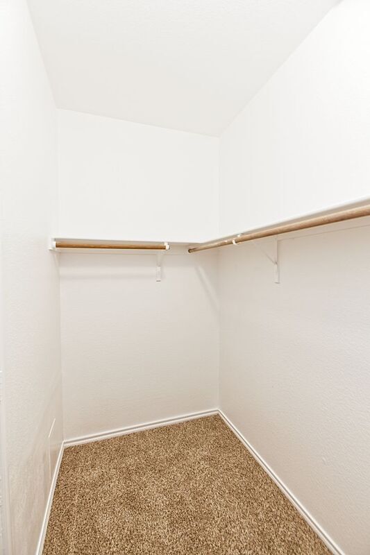 Building Photo - 4009 Hidden Meadow Ct