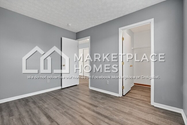 Building Photo - 5462 Rothermund Dr