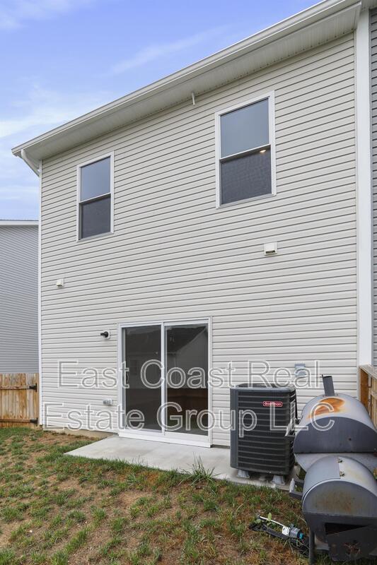 Building Photo - 124 Cramsford St