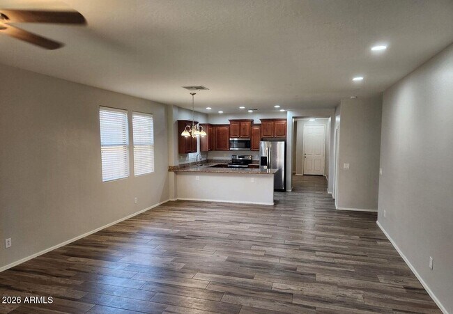 Building Photo - 7558 W Spur Dr