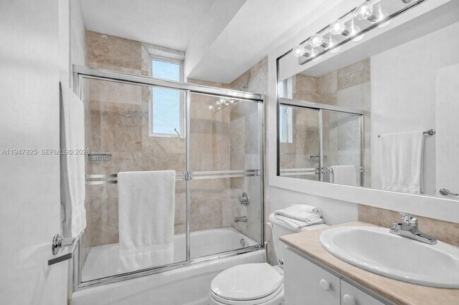 Building Photo - 1532 Drexel Ave