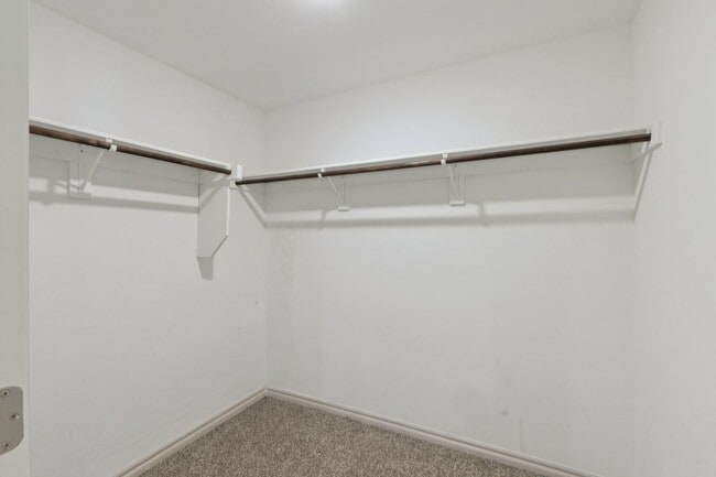 Building Photo - Stunning 4-Bed Home in Deer Creek Schools with Open Floorplan & Community Amenities