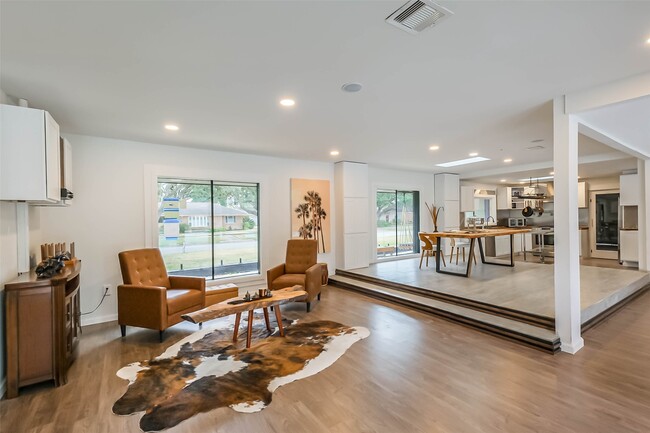 Building Photo - 7810 Nairn St