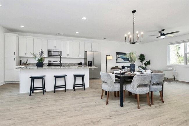 Building Photo - 206 Nelson Ave