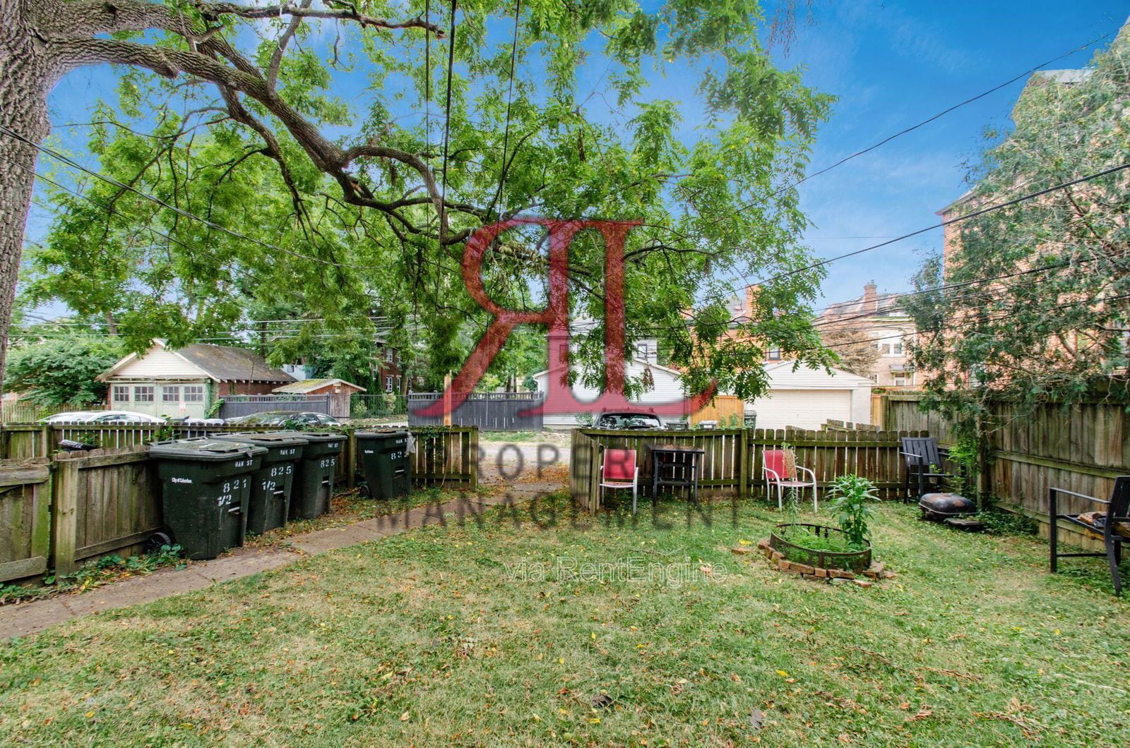 Building Photo - 821 Oak St