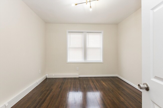 Building Photo - 47 Watson Ave