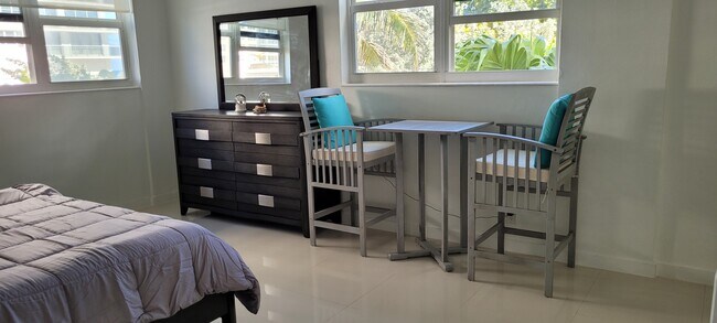 Building Photo - 3001 S Ocean Dr