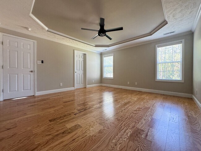 Building Photo - Beautiful 4 Bed 2.5 Bath Home in Raeford