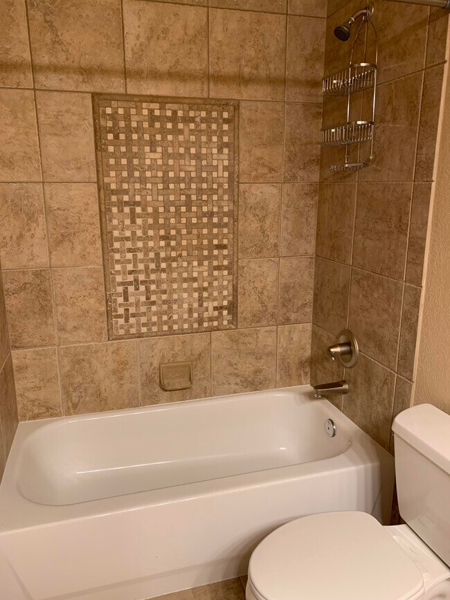 Building Photo - 648 Callisto Dr