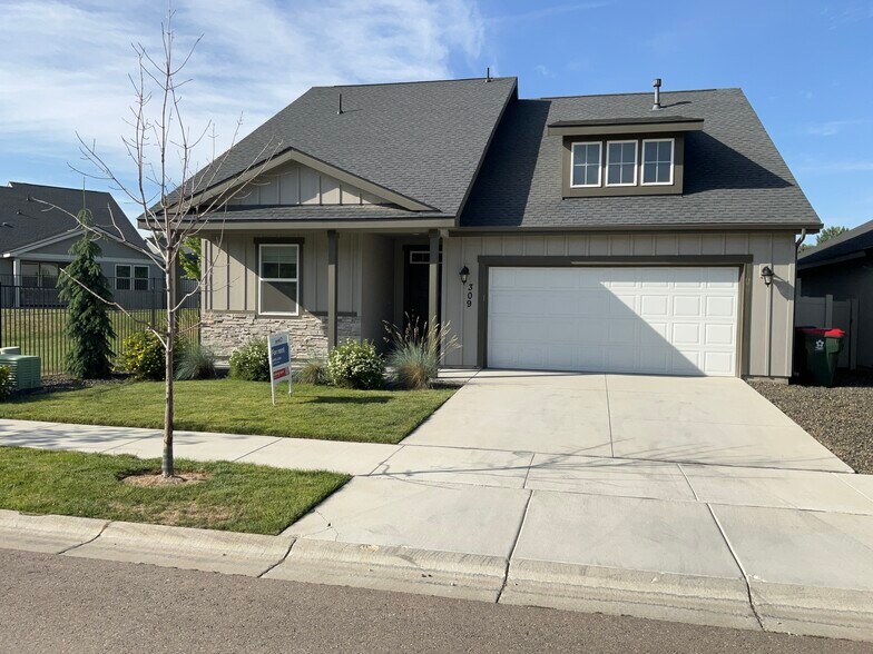 Primary Photo - 309 E Sicily Dr