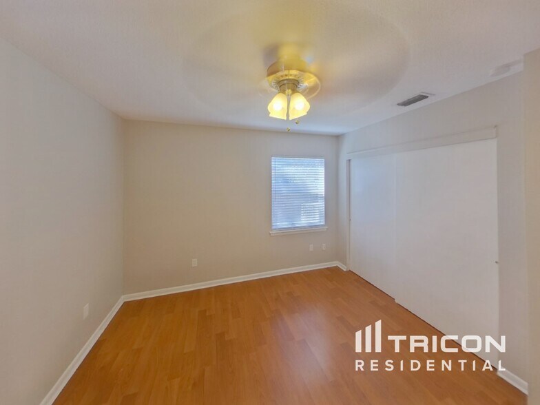 Building Photo - 7000 Brentford Rd