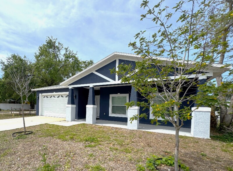 Building Photo - 302 Archimedes St