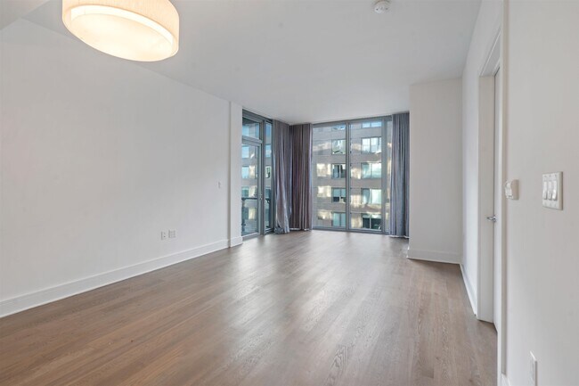 Building Photo - 9 Ave at Port Imperial