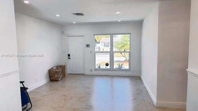 Building Photo - 6980 Scott St