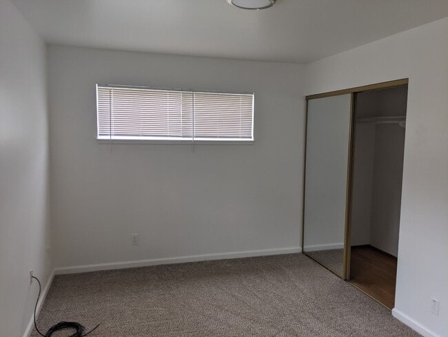 Building Photo - SANTA CLARA - updated 4 bedroom home