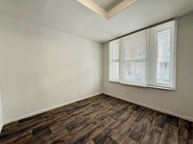 Building Photo - Spacious 3BR Home in Point Breeze Near Parks & Broad Street