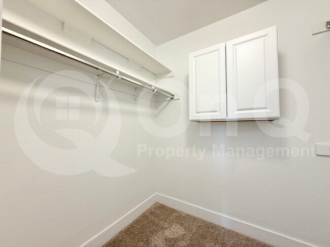 Building Photo - 12810 W Blue Bonnet Dr