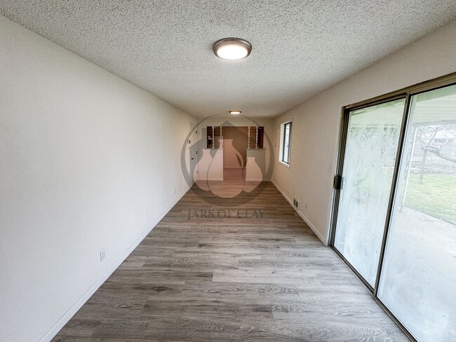 Building Photo - Beautifully Renovated Home -