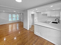 Building Photo - 3746 Brewster St