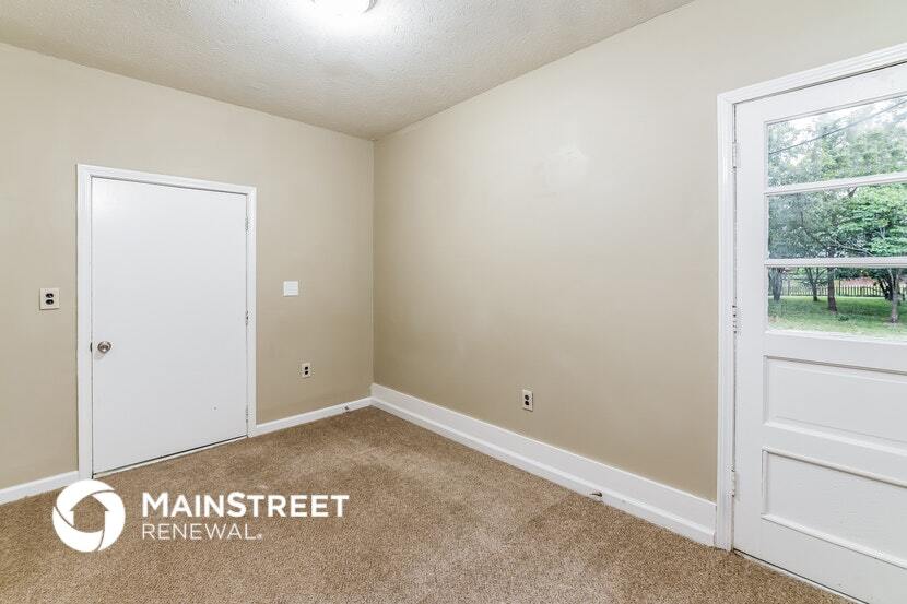 Building Photo - 2806 Winchester Dr